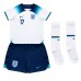 Maglie da calcio Inghilterra Bukayo Saka #17 Prima Maglia Bambino Mondiali 2022 Manica Corta (+ Pantaloni corti)